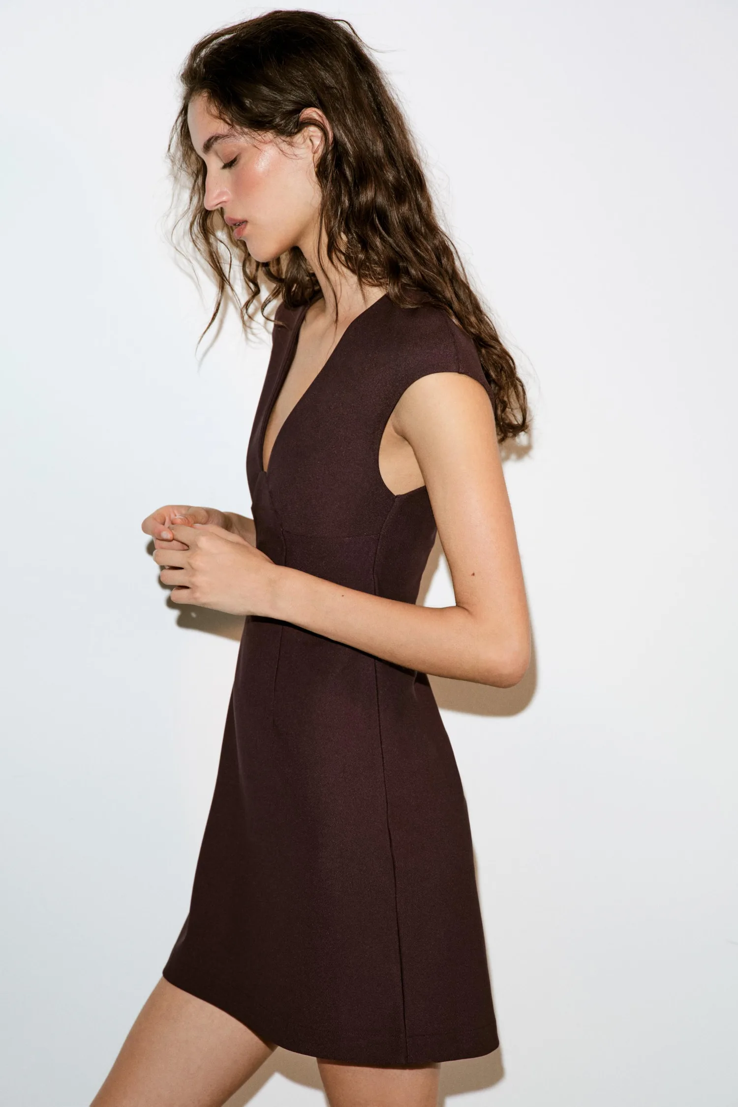 Платье из крепа с v-образным вырезом Zara, шоколадный — фото 4