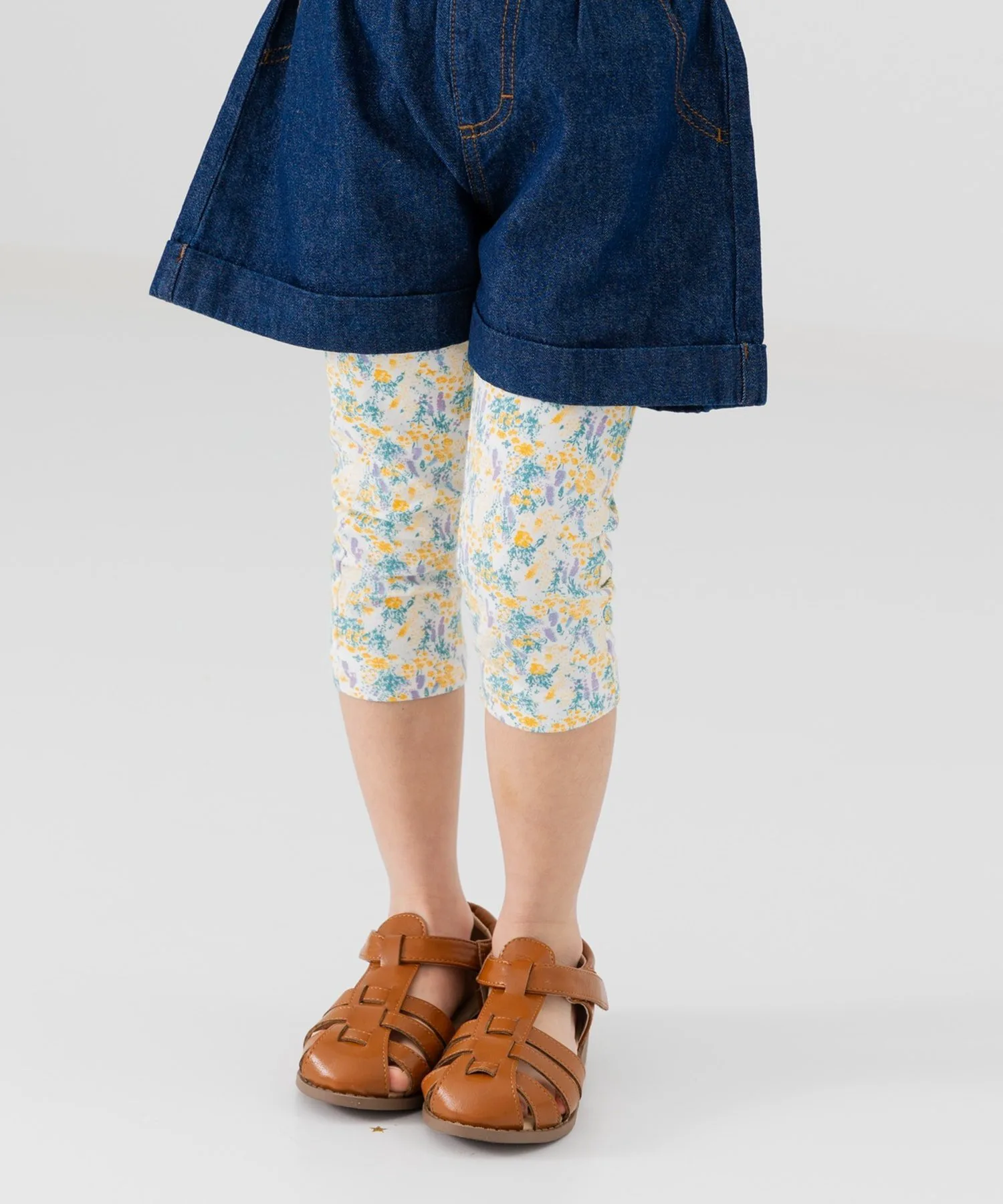 Леггинсы длиной 3/4 с принтом по всей поверхности Chil2, I Floral pattern/Yellow