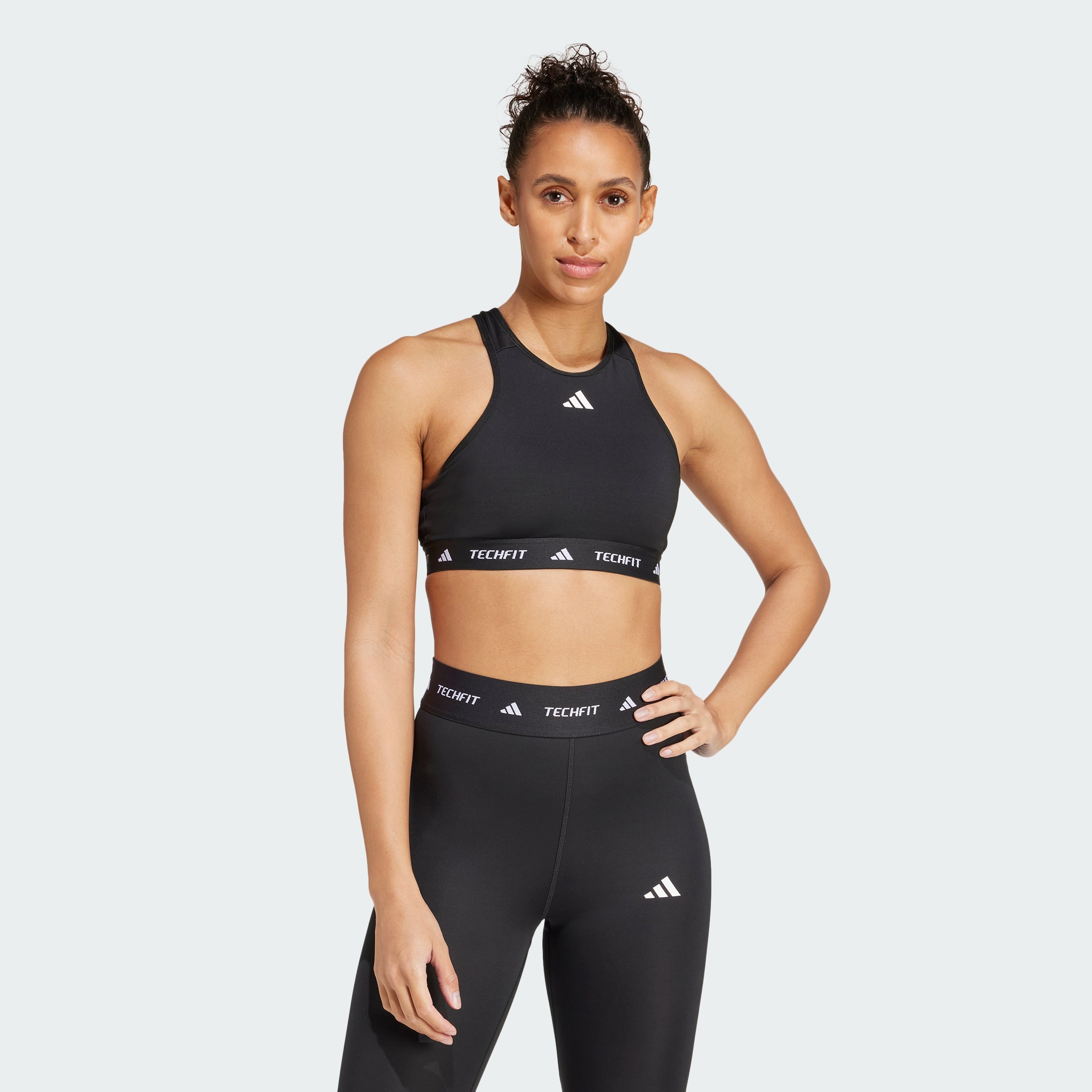 

Женский бюстгальтер adidas Techfit Medium-Support High-Neck, цвет core black