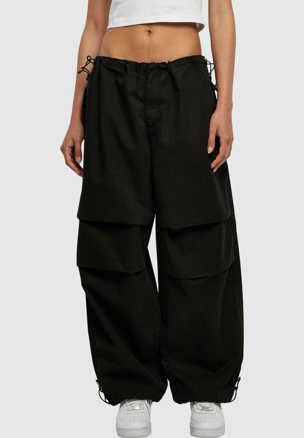 

Брюки PARACHUTE Urban Classics, цвет black