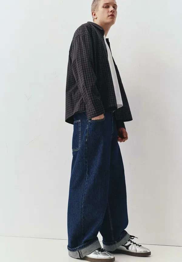Кроссовки ретро Pull&Bear, серебристый