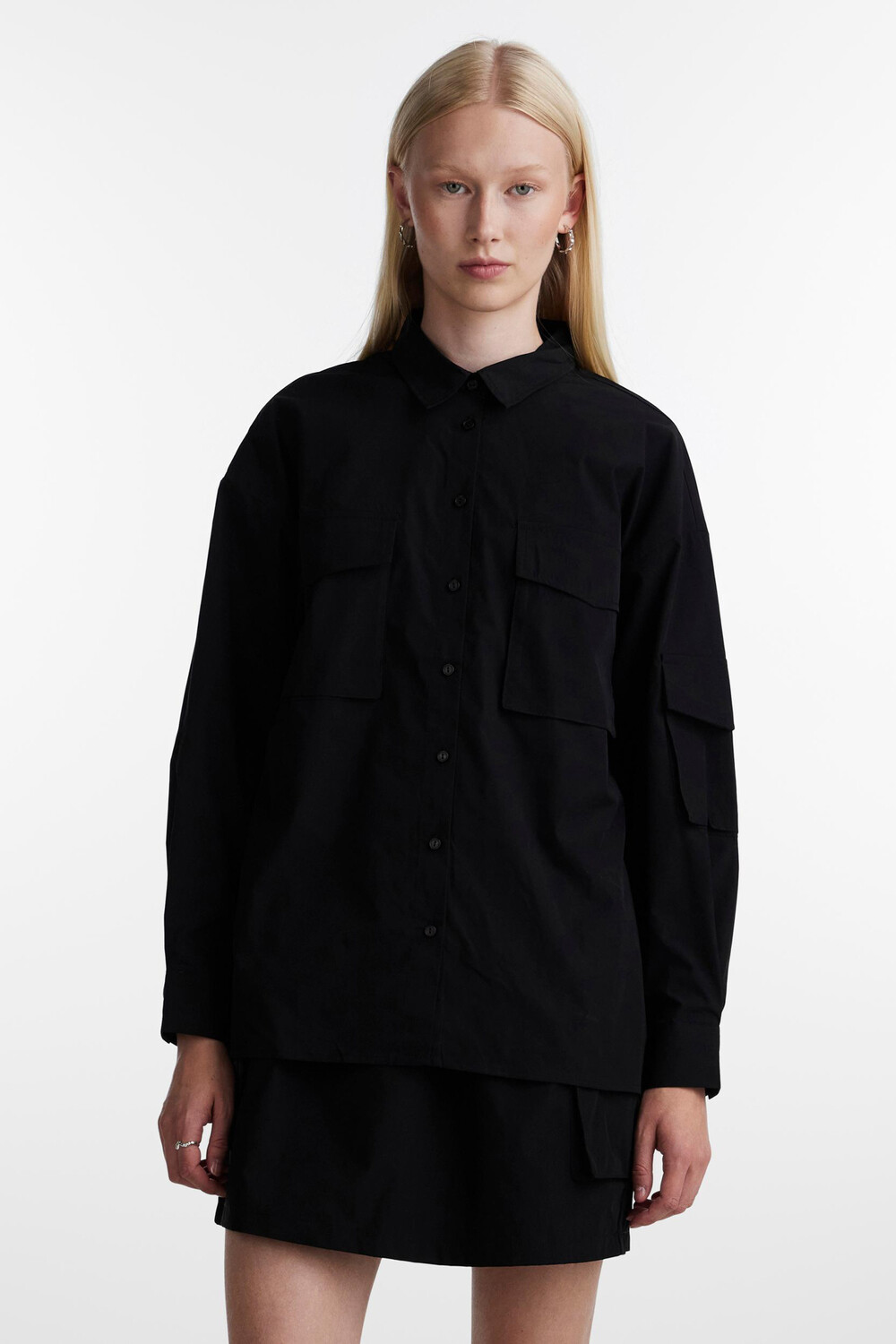 

Рубашка – черная – стандартного кроя PIECES, черный