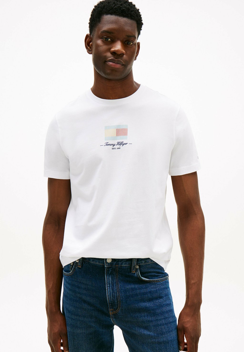 

Футболка с принтом ITHACA STRIPE FLAG Tommy Hilfiger, белый