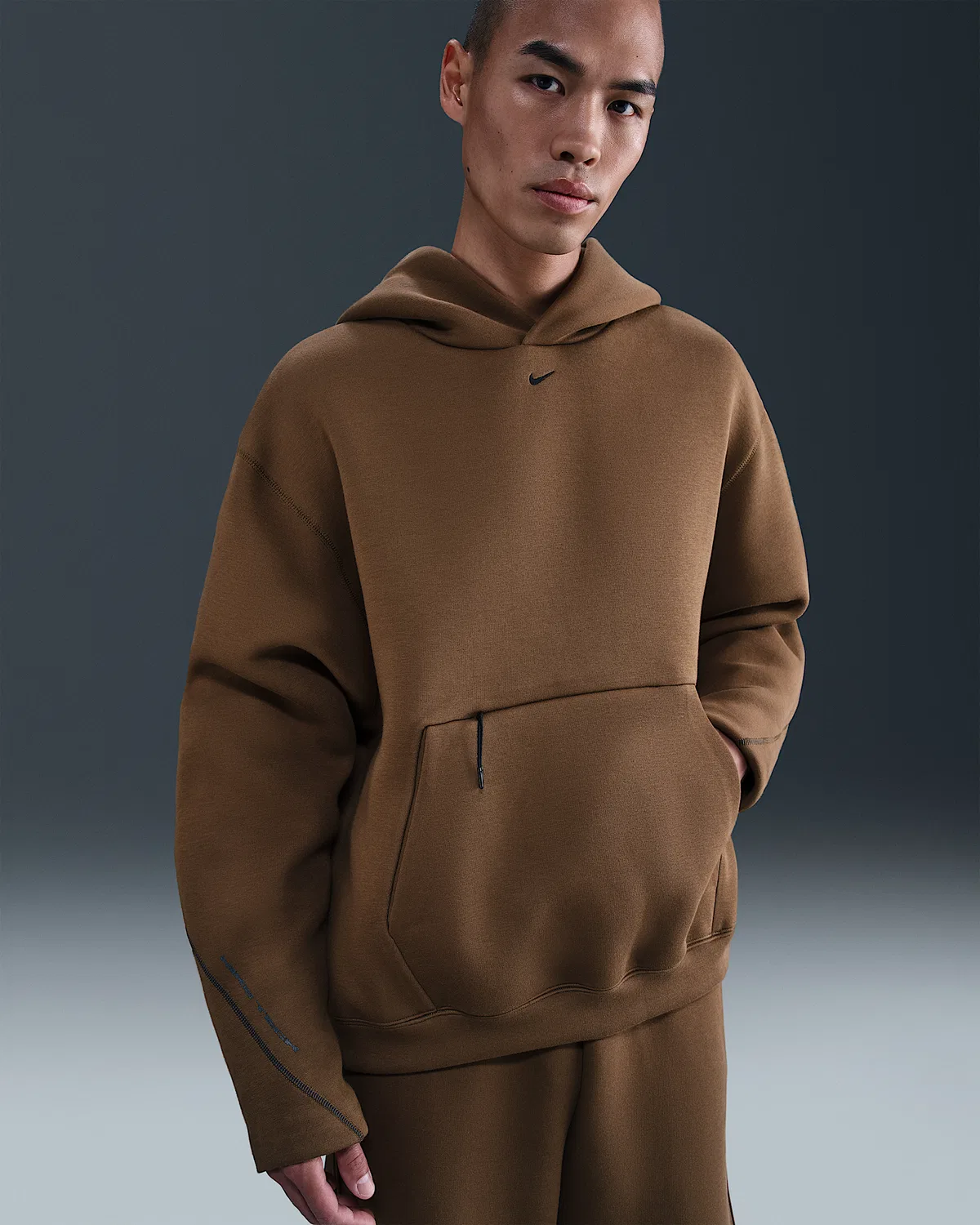 Мужское флисовое оверсайз худи Nike Tech, Mosswood Brown/Black