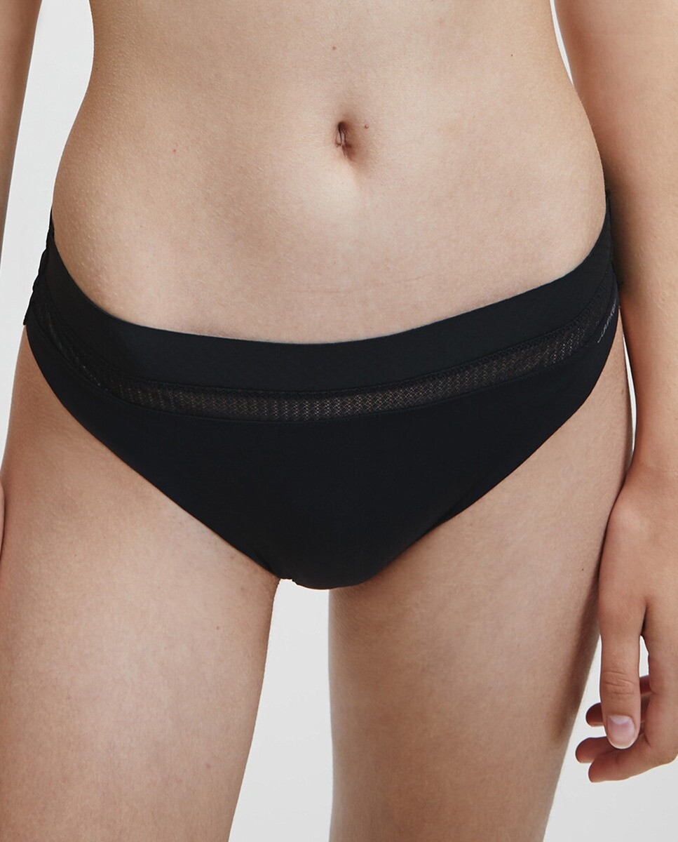 

Кружевные стринги Calvin Klein, черный