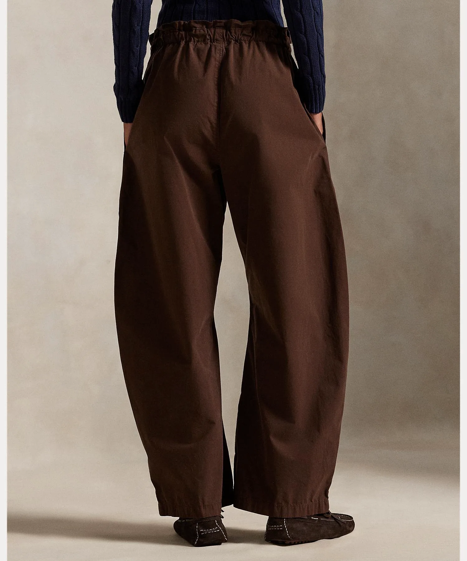 Хлопковые брюки зауженного кроя на шнуровке Polo Ralph Lauren, цвет 200 Brown — фото 4