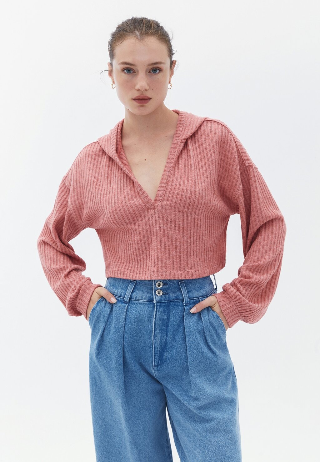 

Толстовка CROP OXXO, цвет mineral red
