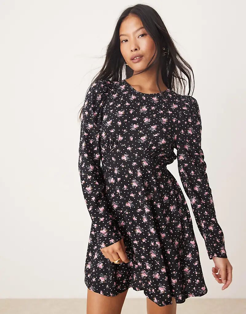 

Мини-платье с кокеткой в принт Miss Selfridge