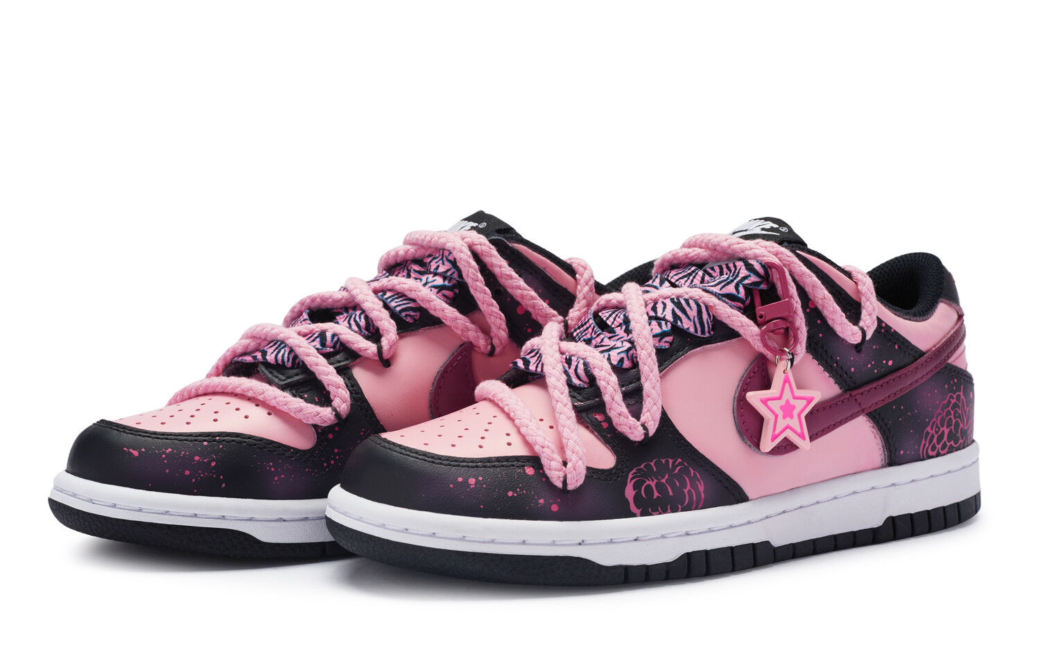

Кроссовки Nike Dunk Skateboard Shoes Women's Low-Top Pink