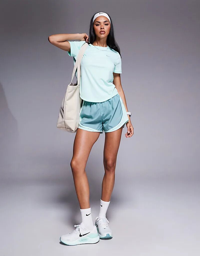 

Шорты Nike Running Tempo Dri-FIT со средней посадкой, 3 дюйма, синие