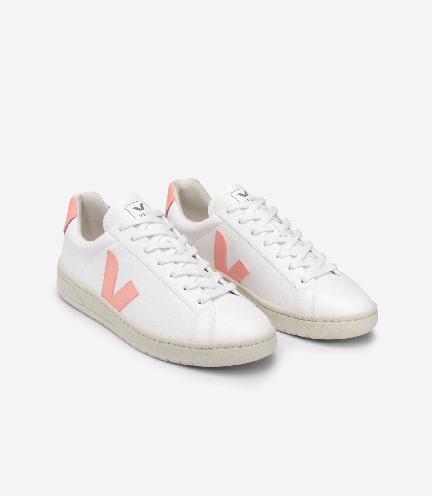 Кроссовки VEJA Urca CWL UC0702825A женские, белый