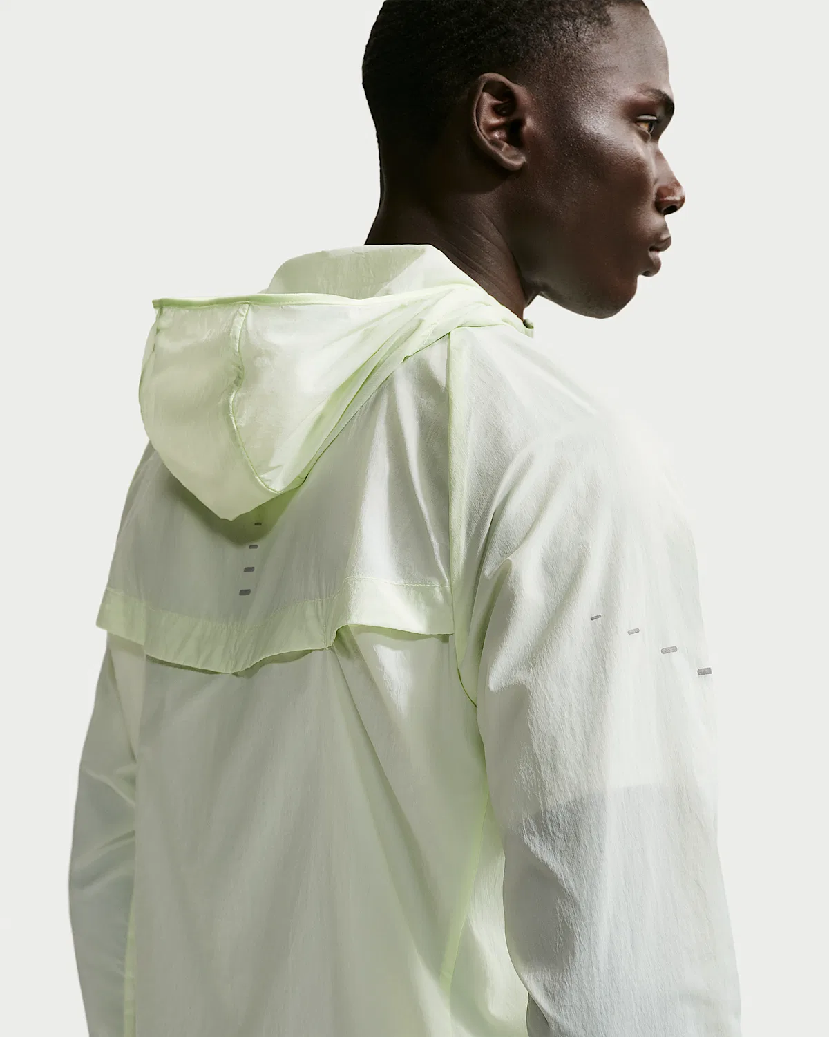 Мужская ветровка Nike Stride Repel UV для бега, Barely Volt/Barely Volt — фото 2