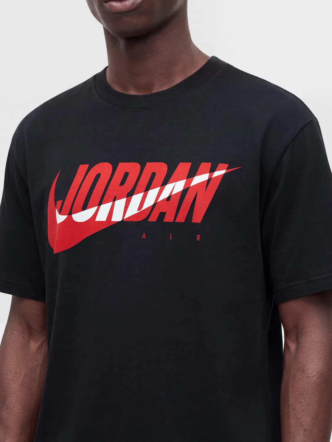 Футболка Jordan Brooklyn Essentials черного цвета — фото 2