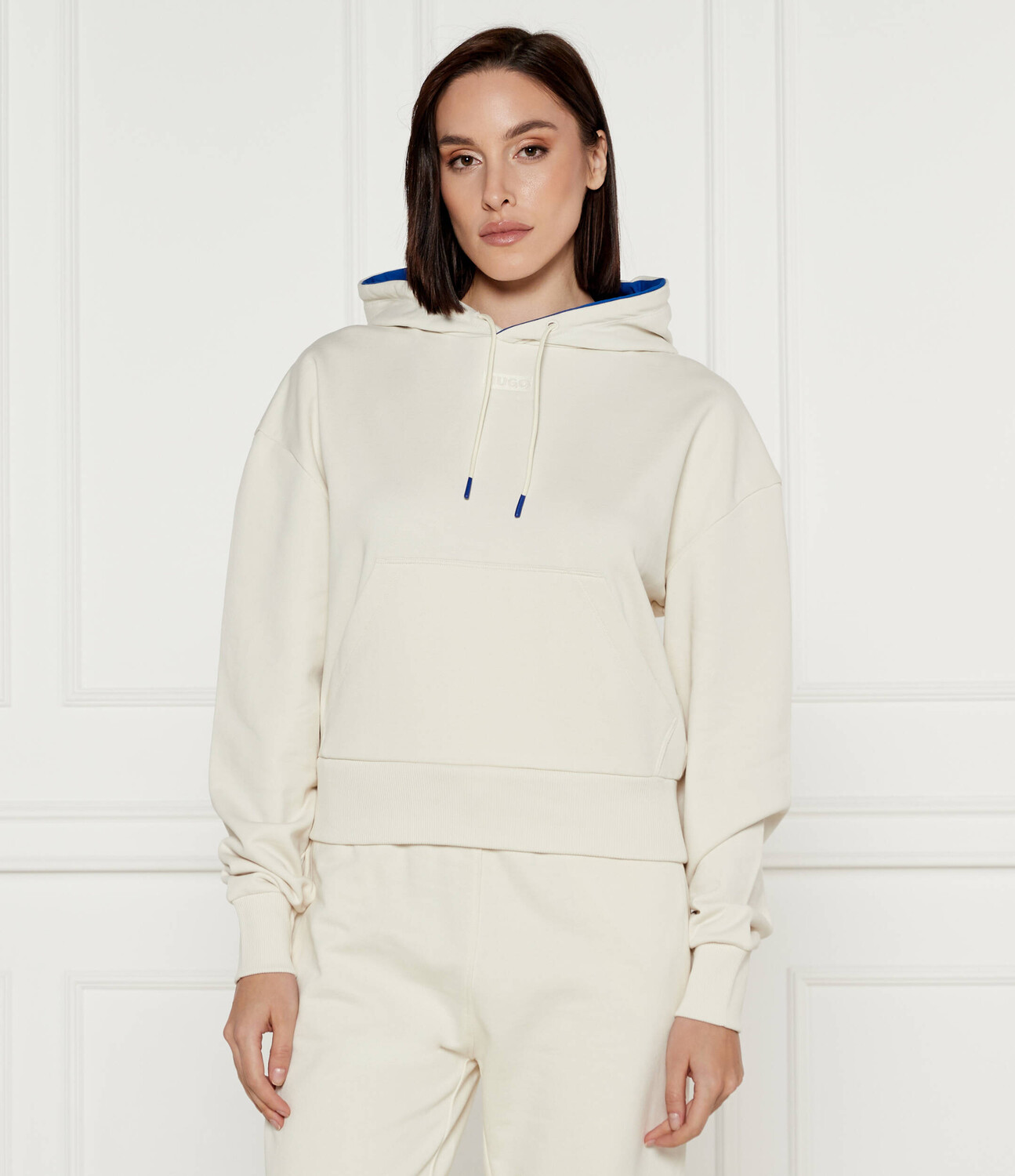 

Толстовка Hugo Blue Cropped Fit, экрю