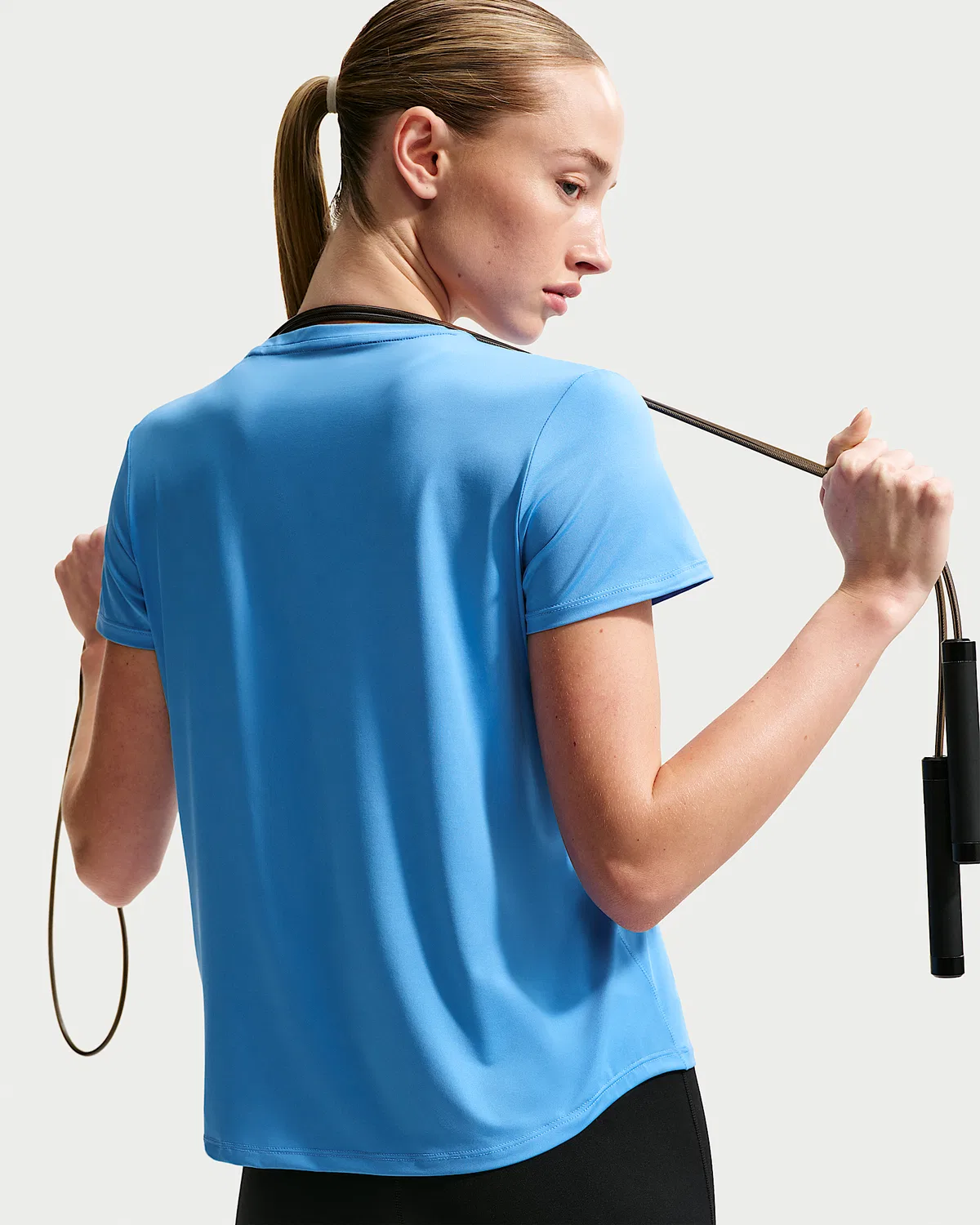 Женский топ Nike One Classic с коротким рукавом Dri-FIT, University Blue/White — фото 2