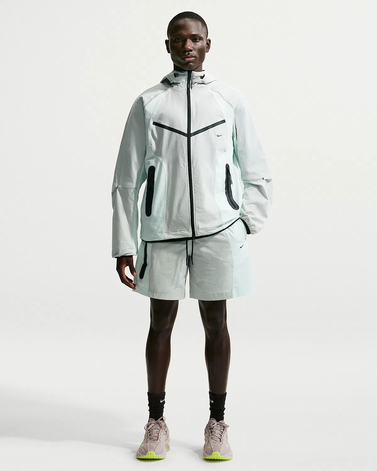 Мужские шорты Nike Tech Dri-FIT Woven Color-Block, Light Silver/Barely Green/Black