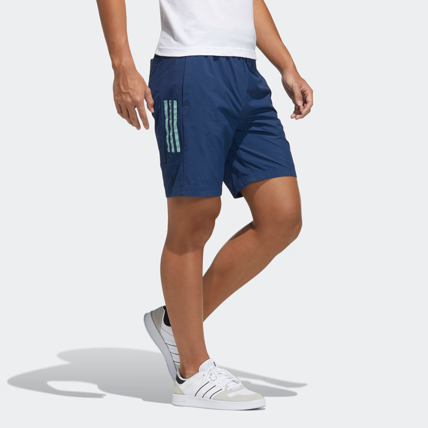 Adidas Neo Мужские спортивные шорты темно-синего цвета — фото 4