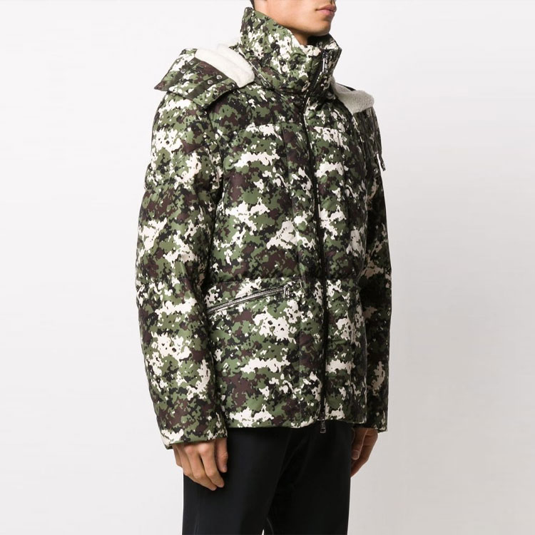 Moncler Белая камуфляжная пуховая куртка, Green Camouflage — фото 4