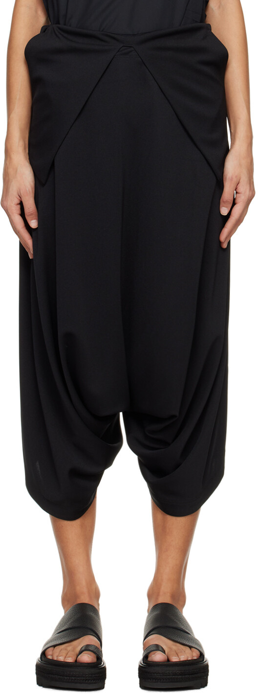 

Черные брюки с отложным воротником 132 5. Issey Miyake