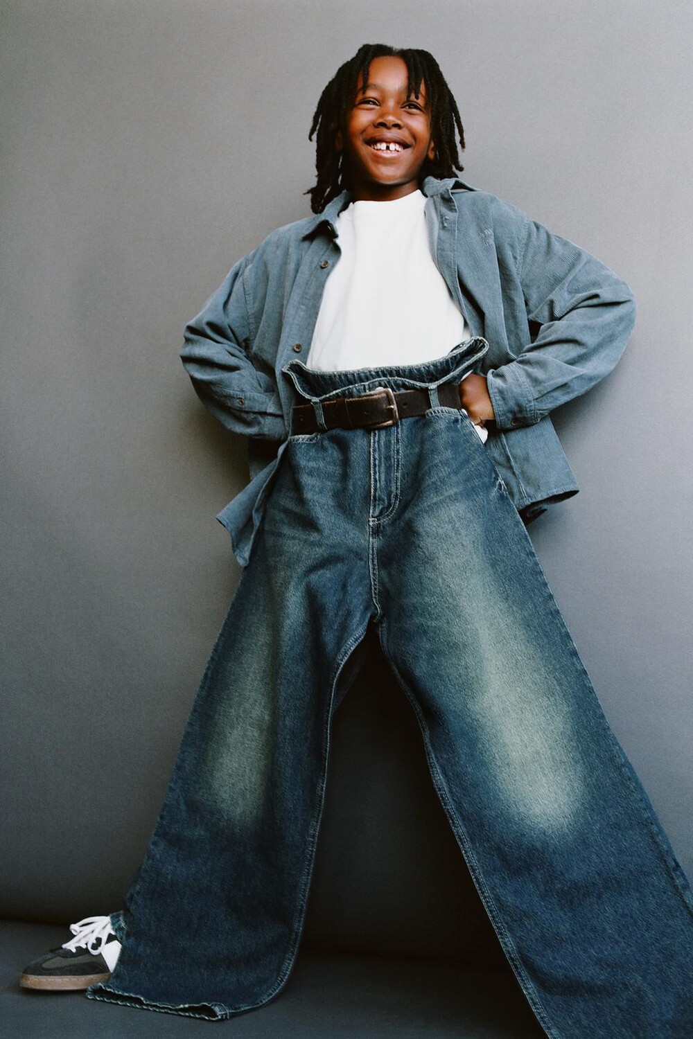 

Новые свободные джинсы ZARA, синий