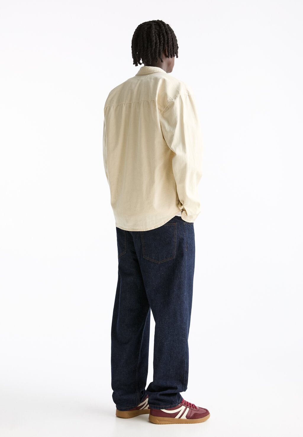 

Рубашка TEXTURED LONG SLEEVE WITH WASHED FINISH PULL&BEAR, песочный