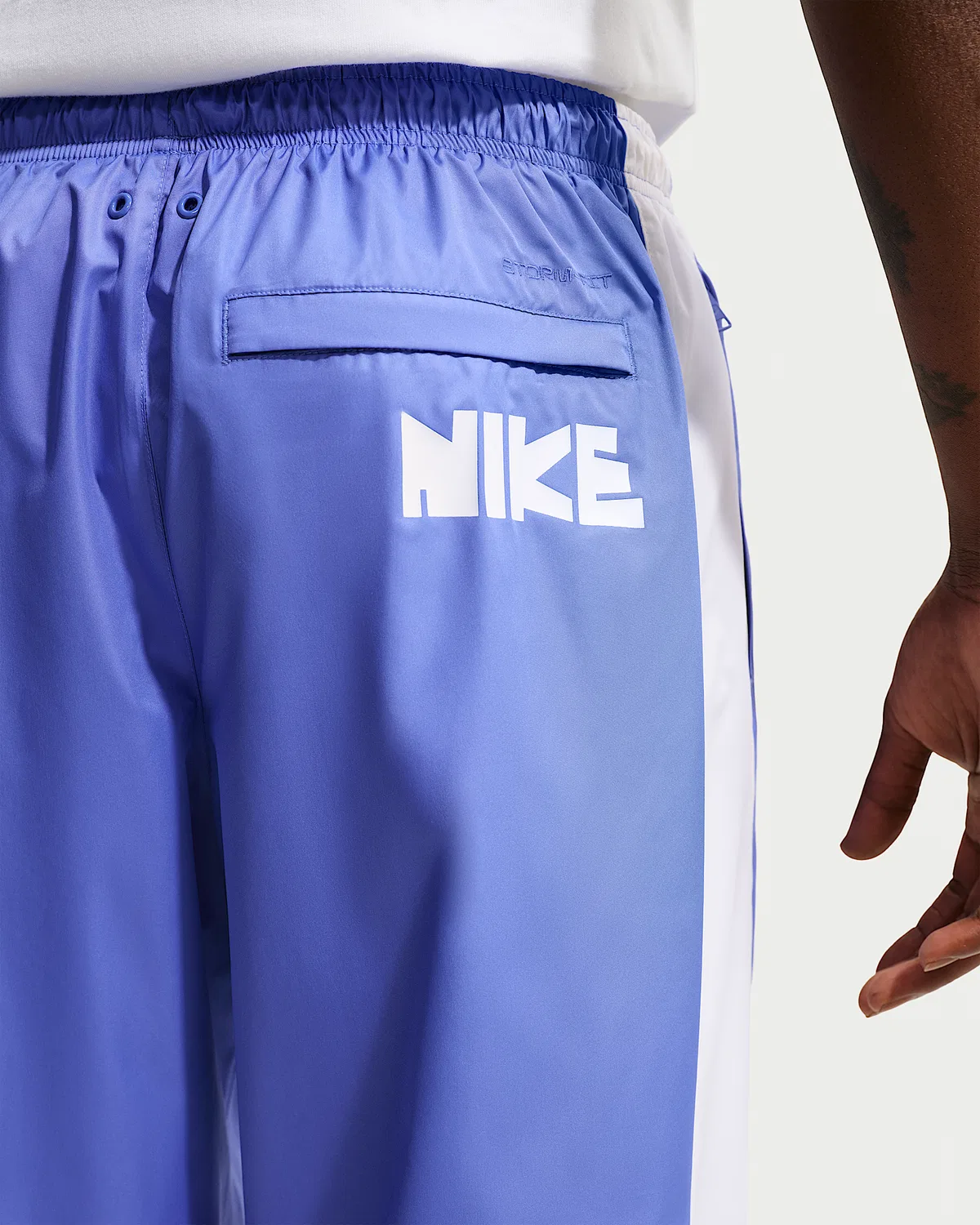 Мужские спортивные штаны Nike Windrunner с принтом, Sapphire/Sail/Sail — фото 3