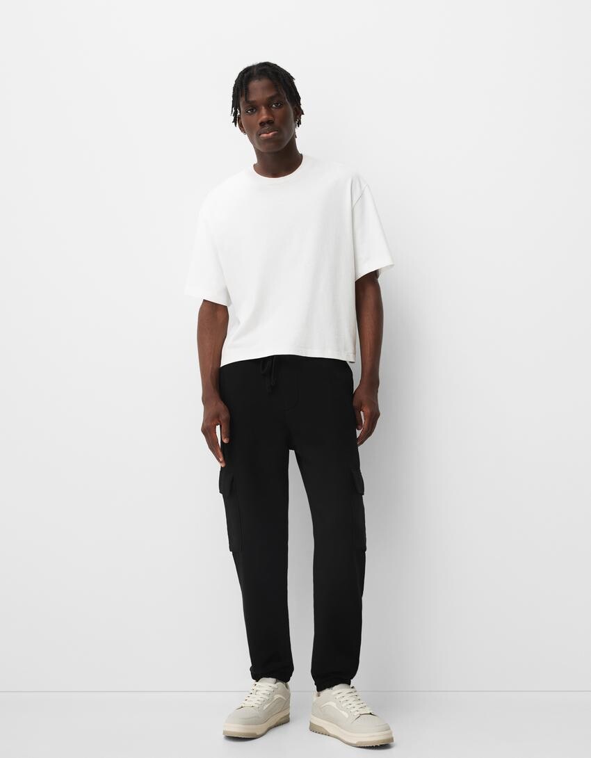 

Брюки-Джоггеры cargo Bershka, черный