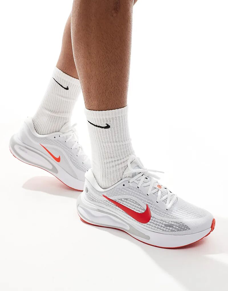 

Кроссовки Interact Run белого и красного цвета Nike Running