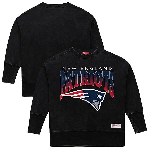

Женский черный свитшот New England Patriots Delineate Mineral Wash Mitchell & Ness