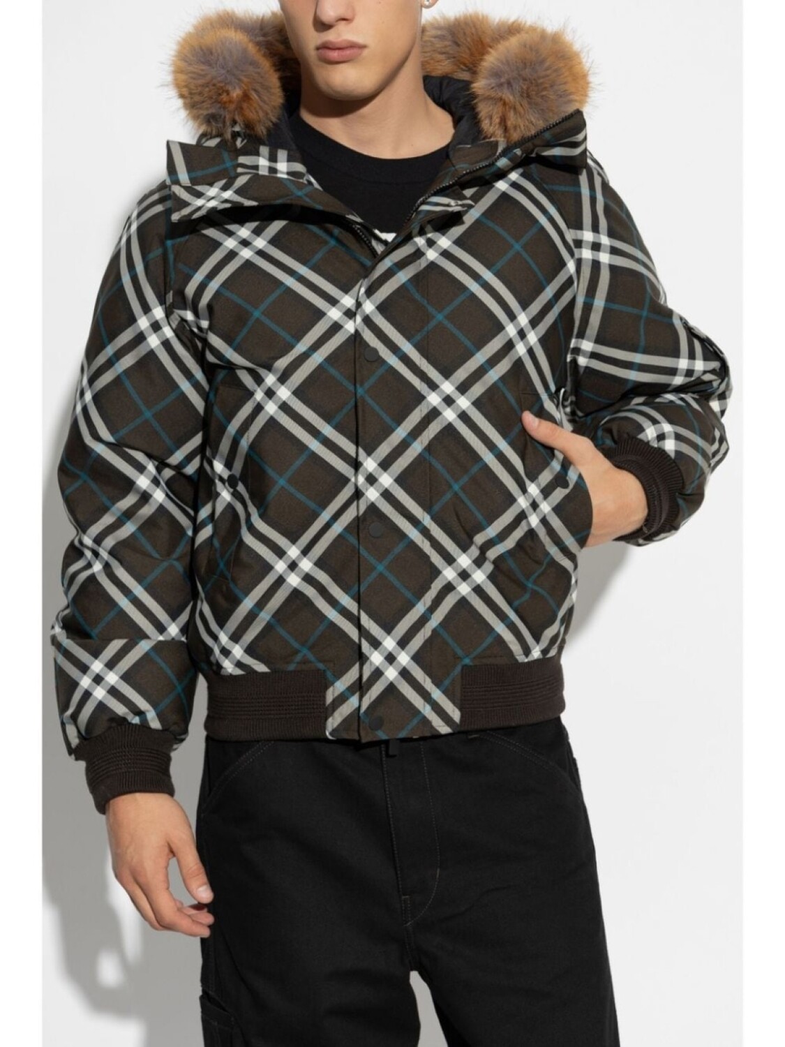 Куртка-бомбер Burberry клетчатая с отделкой из искусственного меха, коричневый — фото 3