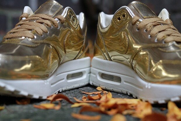 Кроссовки Nike Wmns Air Max 1 Sp 'Liquid Gold', золотой — фото 4