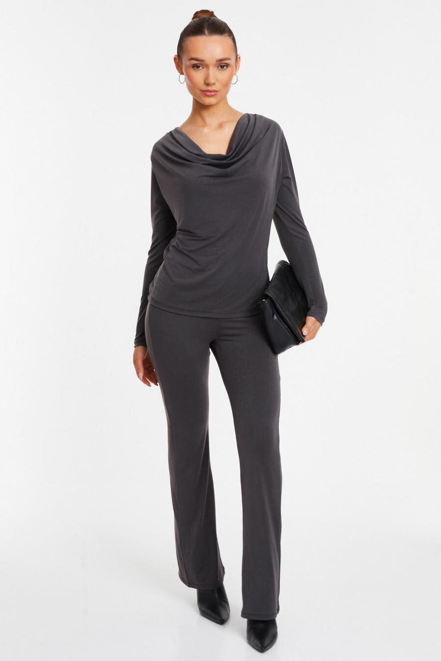 

Широкие брюки серого цвета стретч QUIZ Clothing