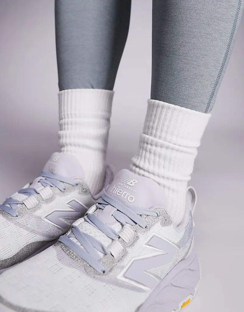 Кроссовки для бега по пересеченной местности New Balance Hierro серого цвета — фото 3
