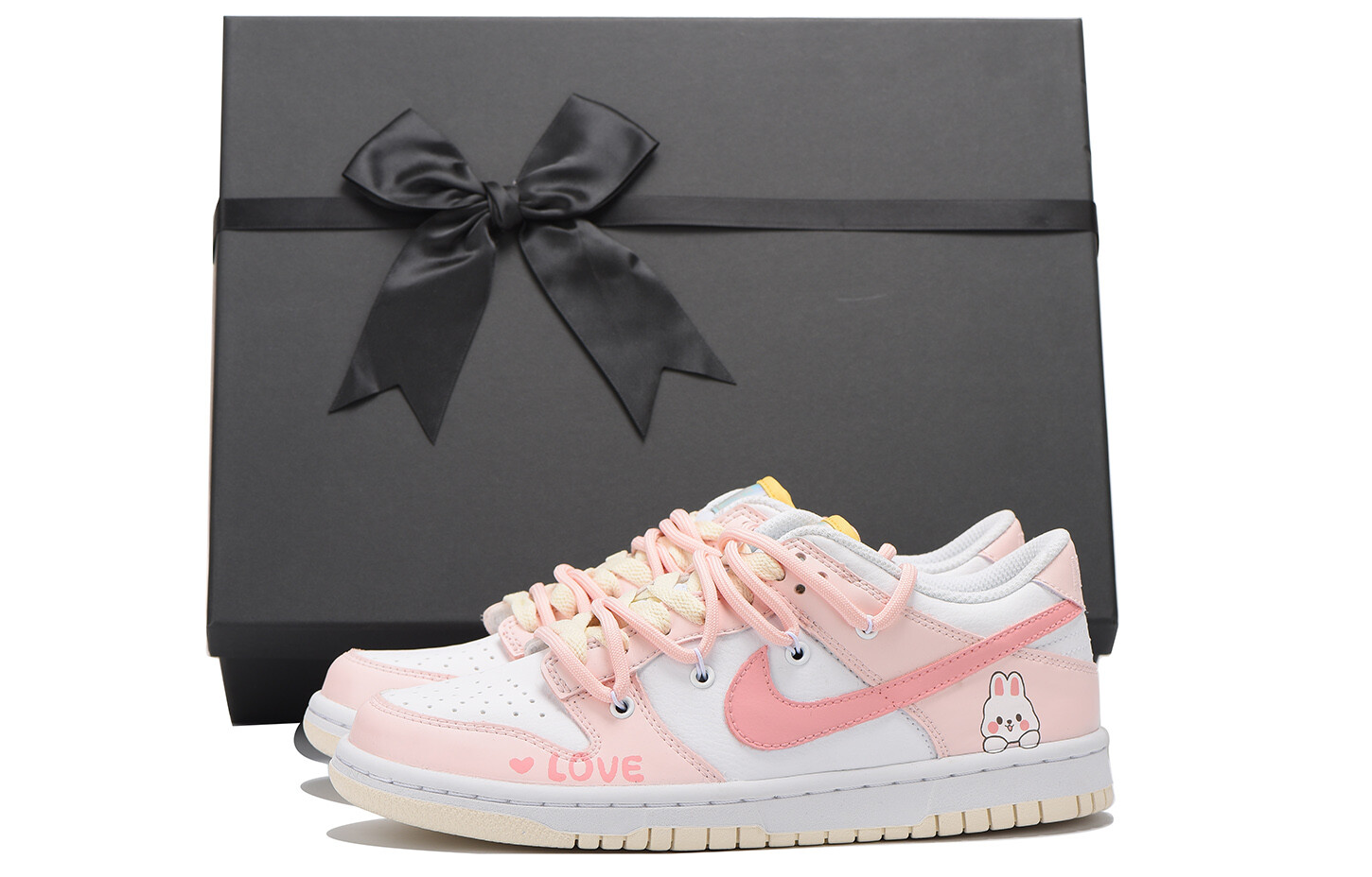 

Кроссовки Nike Dunk Skateboard Shoes Women's Low-Top White