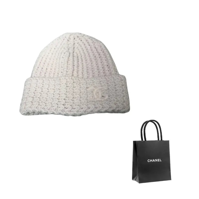 

Chanel Кашемировая шапка-бини женские, светло-серый