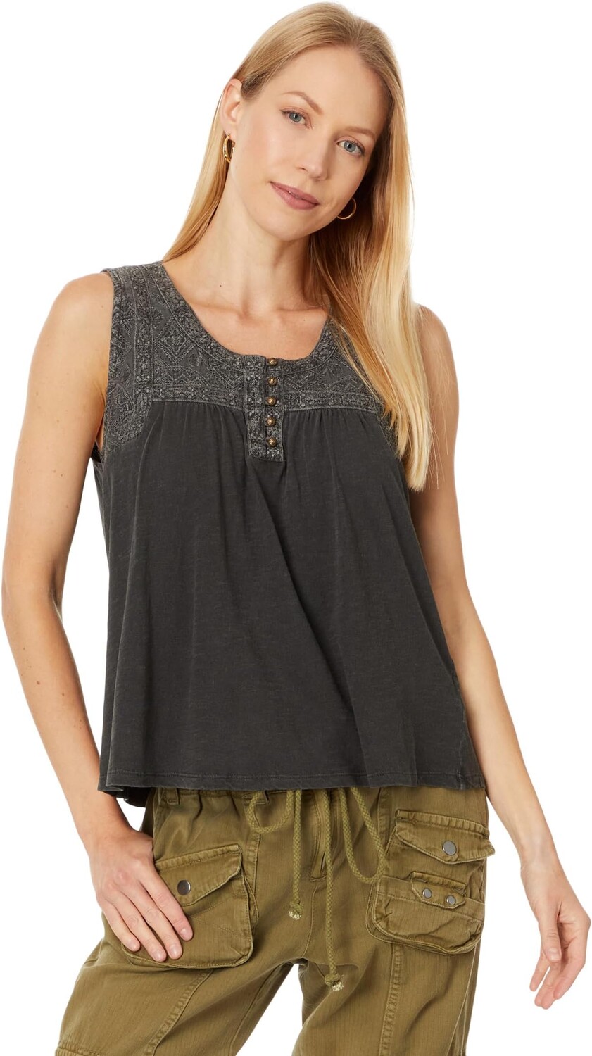 

Топ Lucky Brand Embroidered Yoke Top, цвет Raven