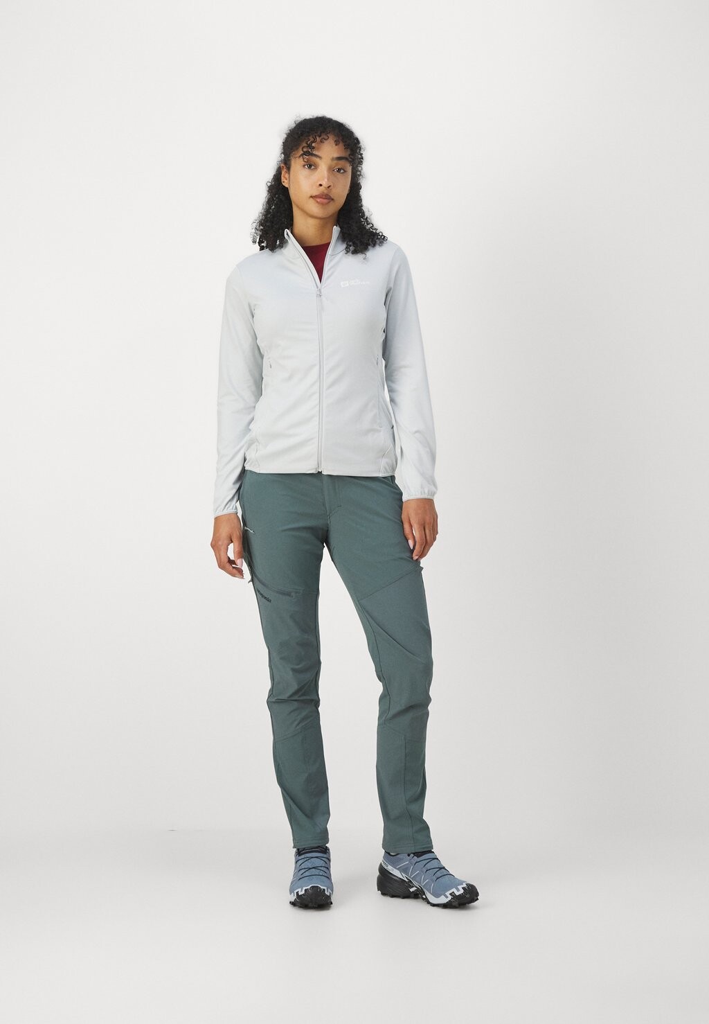 

Тренировочная куртка PRELIGHT TRAIL FULL ZIP W Jack Wolfskin, светло-серый