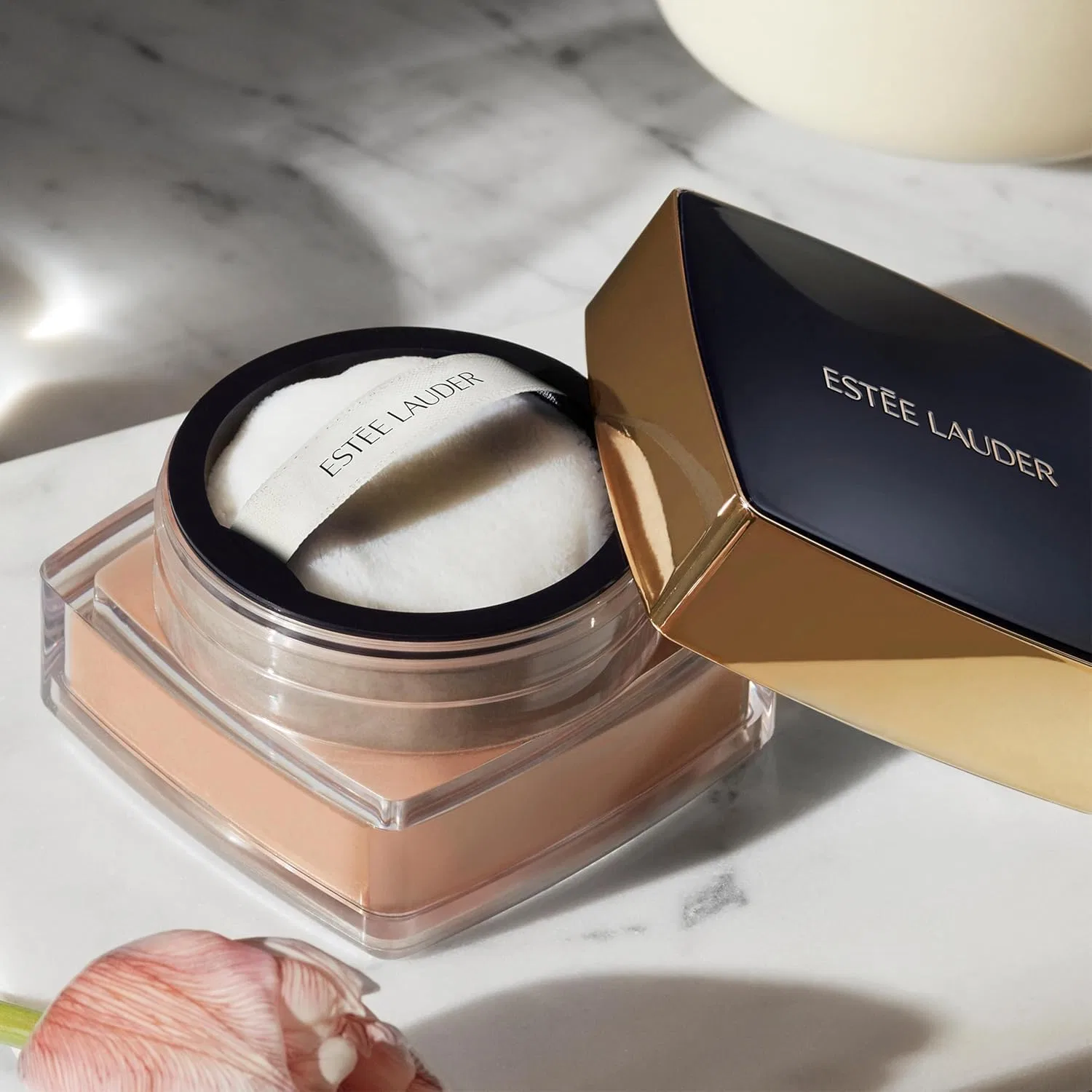 Пудра рассыпчатая Double Wear Sheer Fluttery Loose Powder Estée Lauder 9 г (06 Translucent Soft Glow) — фото 3