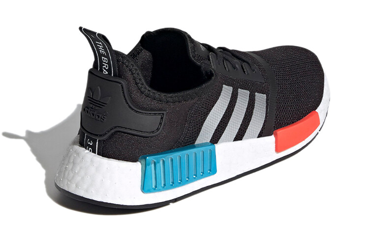 Adidas originals NMD_R1 Kids Спортивная обувь для детей — фото 4