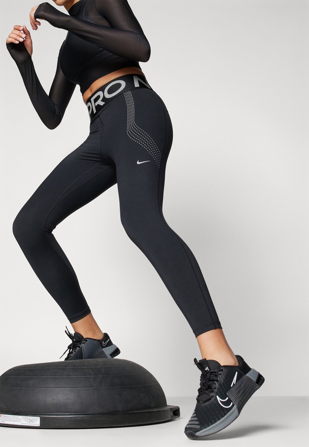 

Леггинсы SCULPT 7/8 Nike Performance, черный