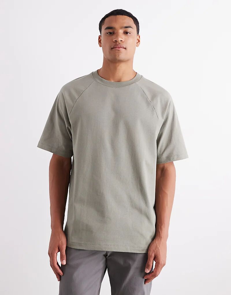 

Футболка ASOS DETAIL из плотной ткани плотностью 240 г/м² свободного кроя с рукавами реглан цвета хаки Asos Design