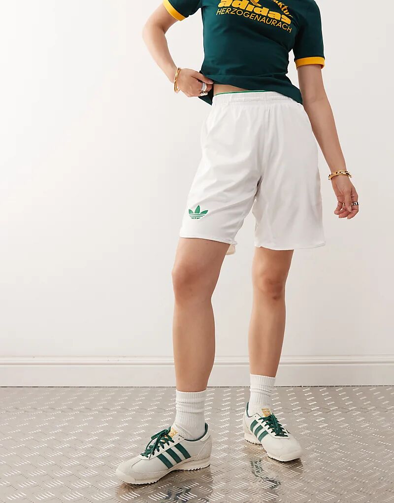 

Теннисные шорты adidas Originals Grand Slam белого цвета