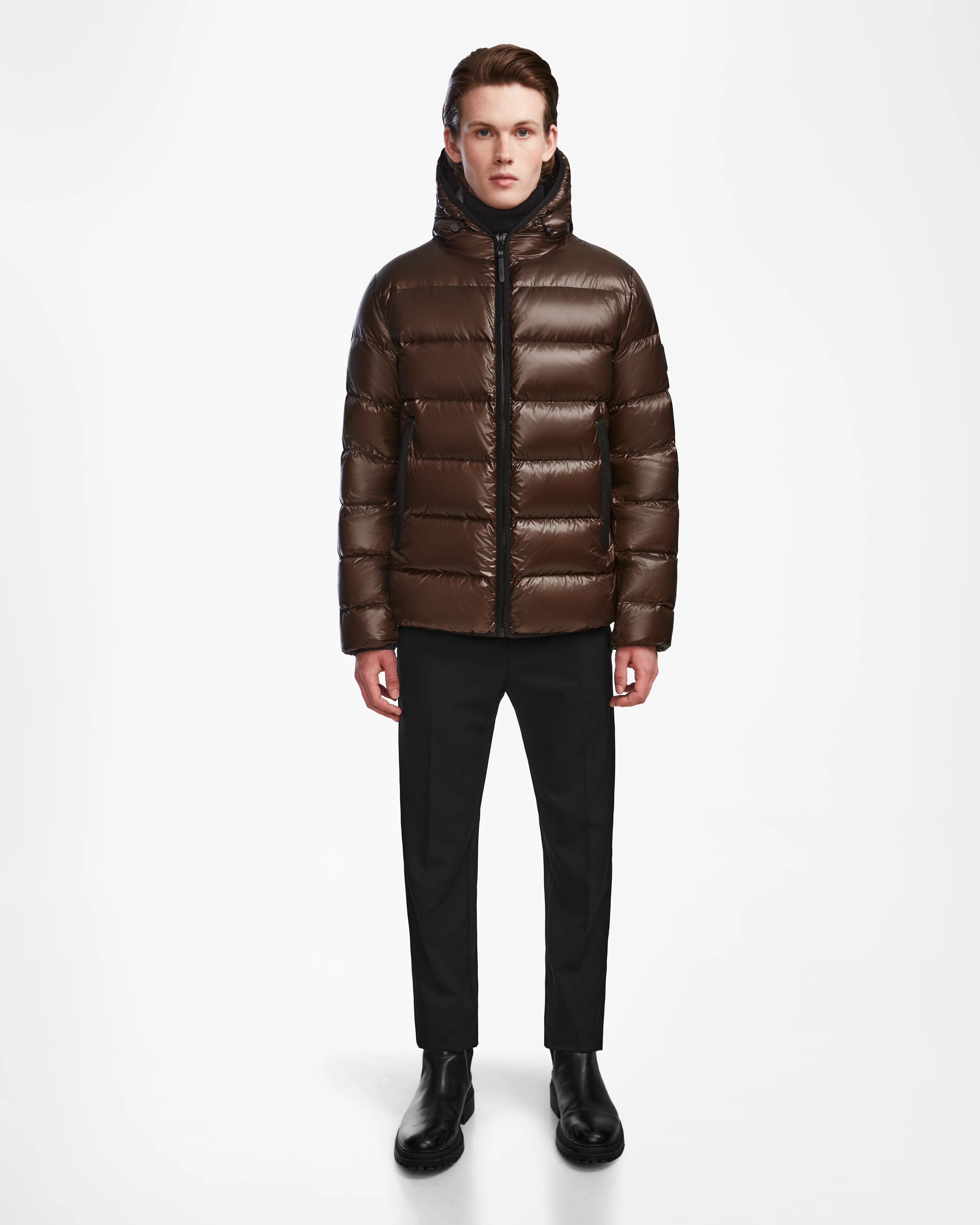 

DEMIAN S МУЖСКОЙ ПУХОВИК С ГЛЯНЦЕВЫМ СТЕГАНЫМ ПУХОМ Rudsak, цвет espresso