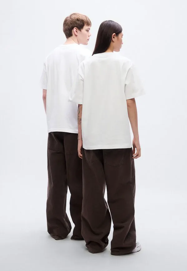 Футболка унисекс Lacoste белый, базовая, 100% хлопок — фото 4