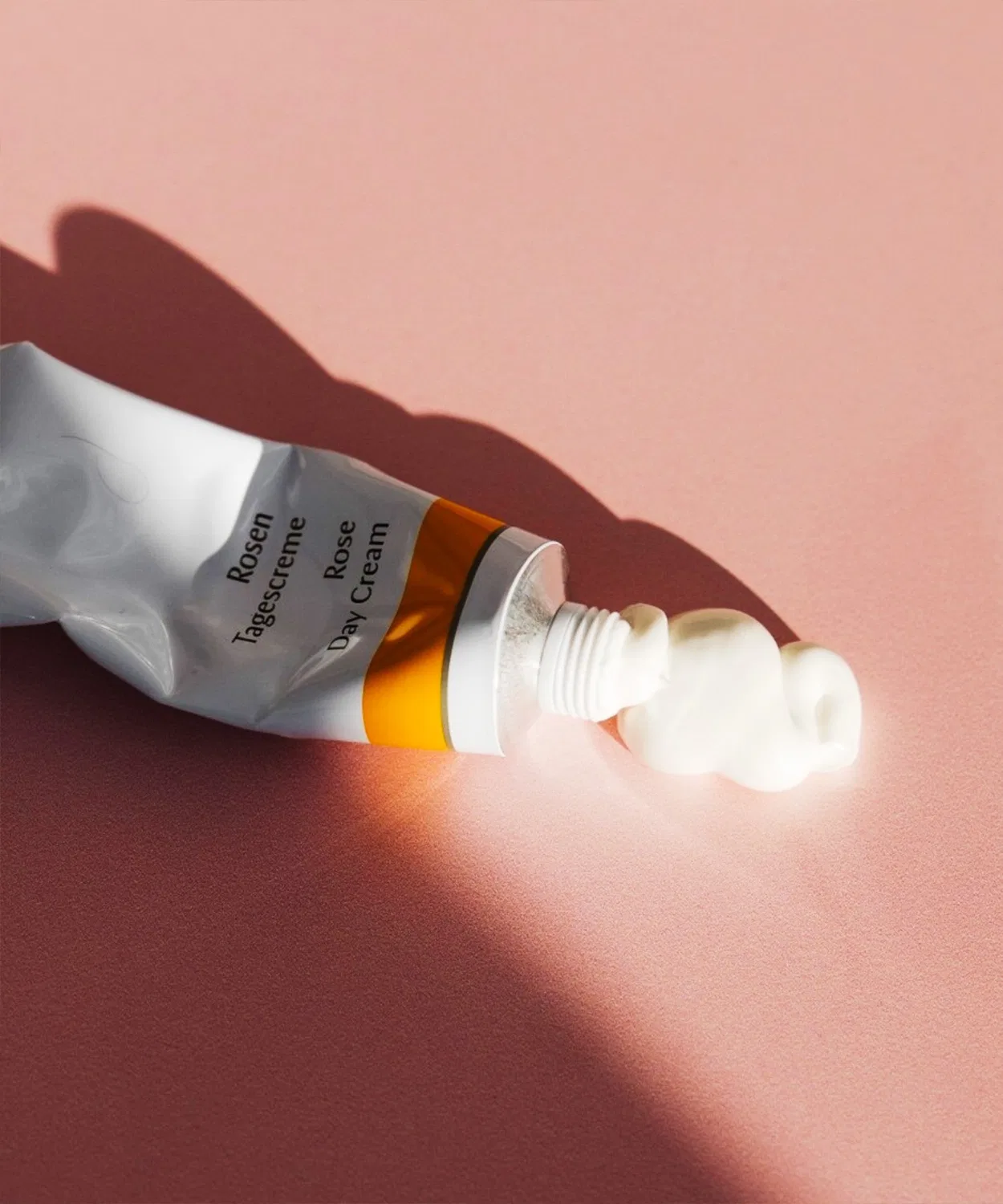 Дневной крем Dr.Hauschka Роза для сухой и чувствительной кожи, 30 мл — фото 4