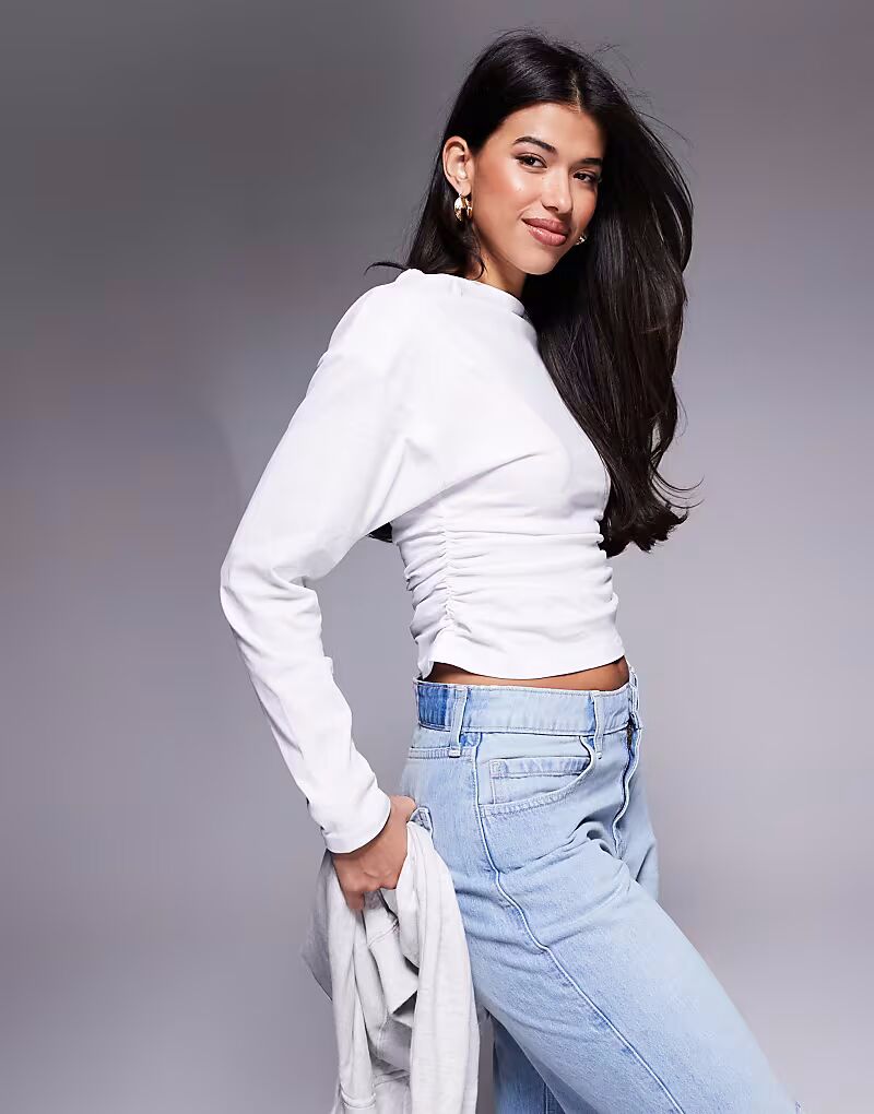 

Топ цвета слоновой кости с длинными рукавами и открытыми плечами ASOS DESIGN