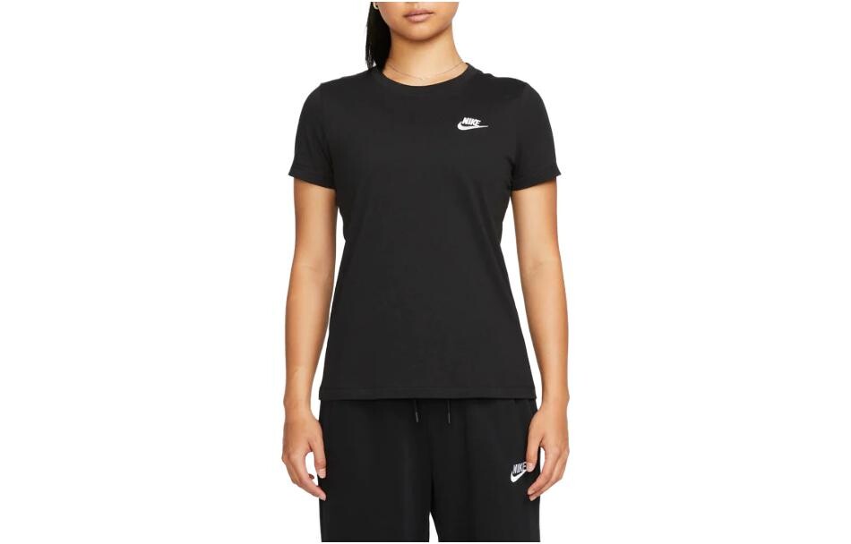 

Футболка женская черная Nike
