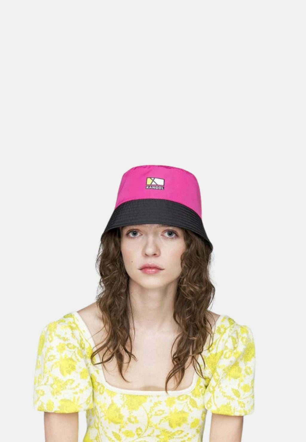 

Головной убор RAVE BUCKET REVERSIBLE Kangol, черный