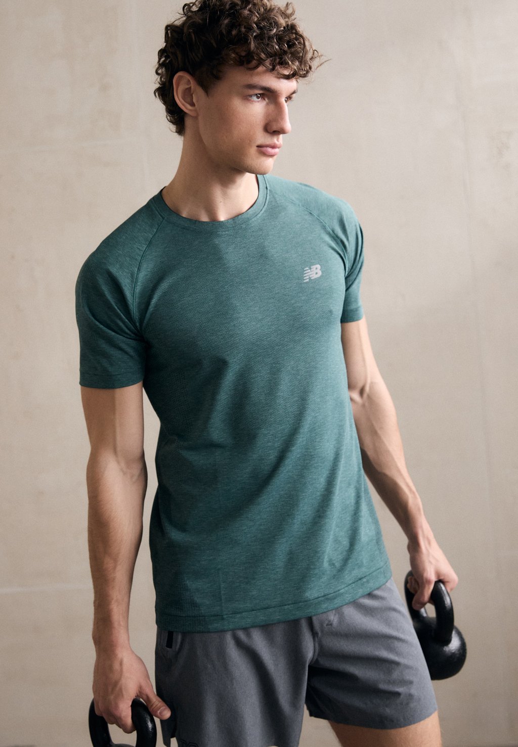 

Спортивная футболка New Balance, зеленый