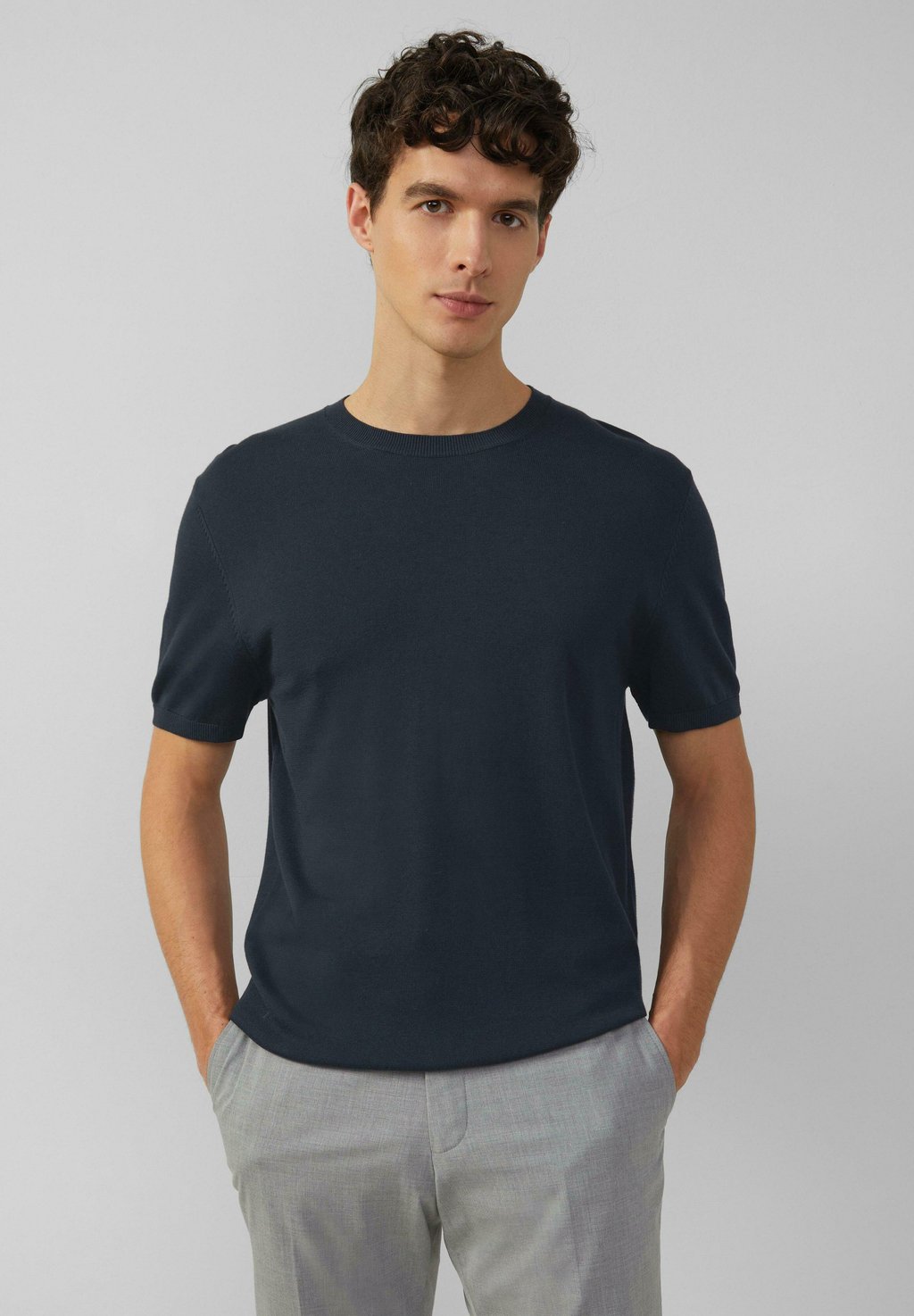 

Базовая футболка FEINGE s.Oliver BLACK LABEL, оливковый